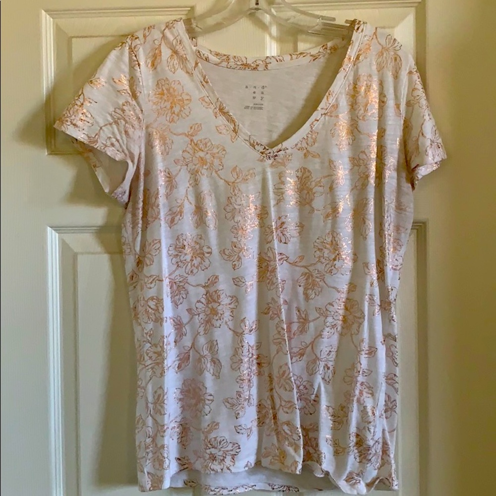 White and copper t shirt